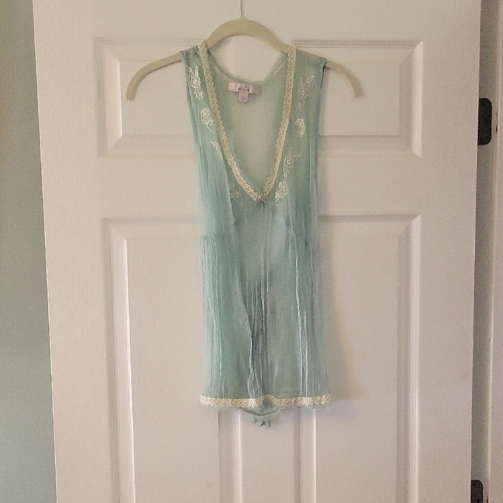 Sheer Lace-Trim Mint Green Sleeveless Blouse. Nylon/Chiffon Lace